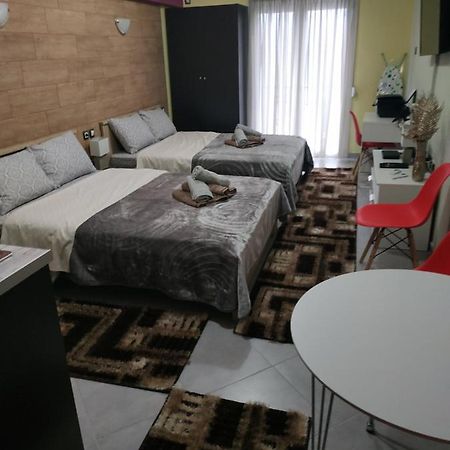 G M 1 Rooms Kentro In The Heart Of The City Yenişehir Dış mekan fotoğraf