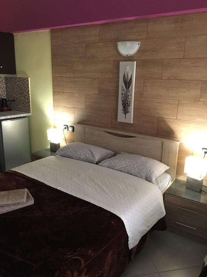 G M 1 Rooms Kentro In The Heart Of The City Yenişehir Dış mekan fotoğraf