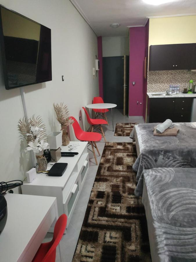 G M 1 Rooms Kentro In The Heart Of The City Yenişehir Dış mekan fotoğraf